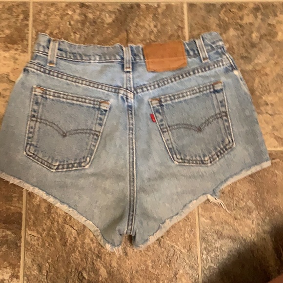 Levi shorts - Picture 4 of 4